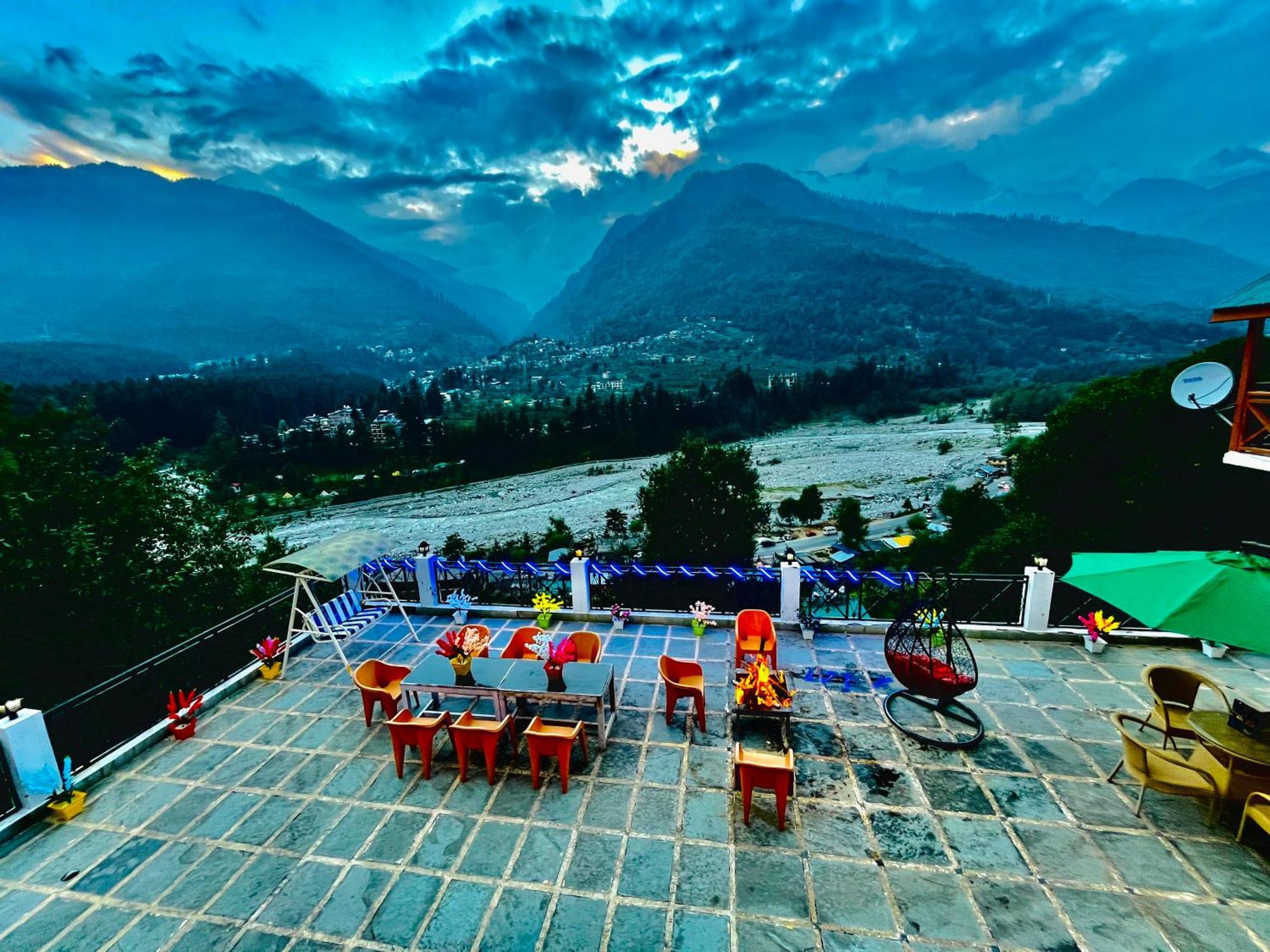 Snow Clad Riverview Hotel & Resort, Manali Exterior foto