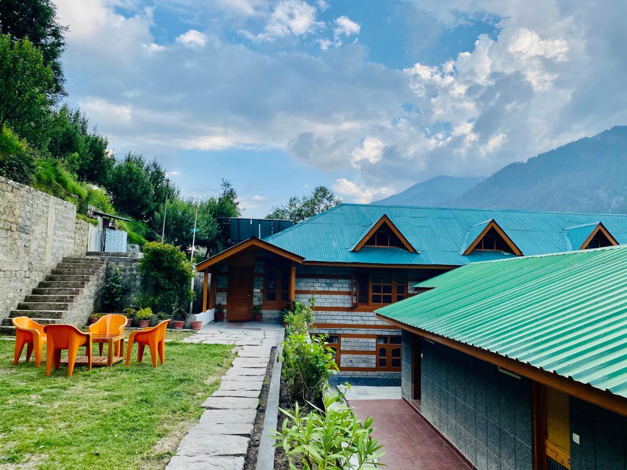 Snow Clad Riverview Hotel & Resort, Manali Exterior foto